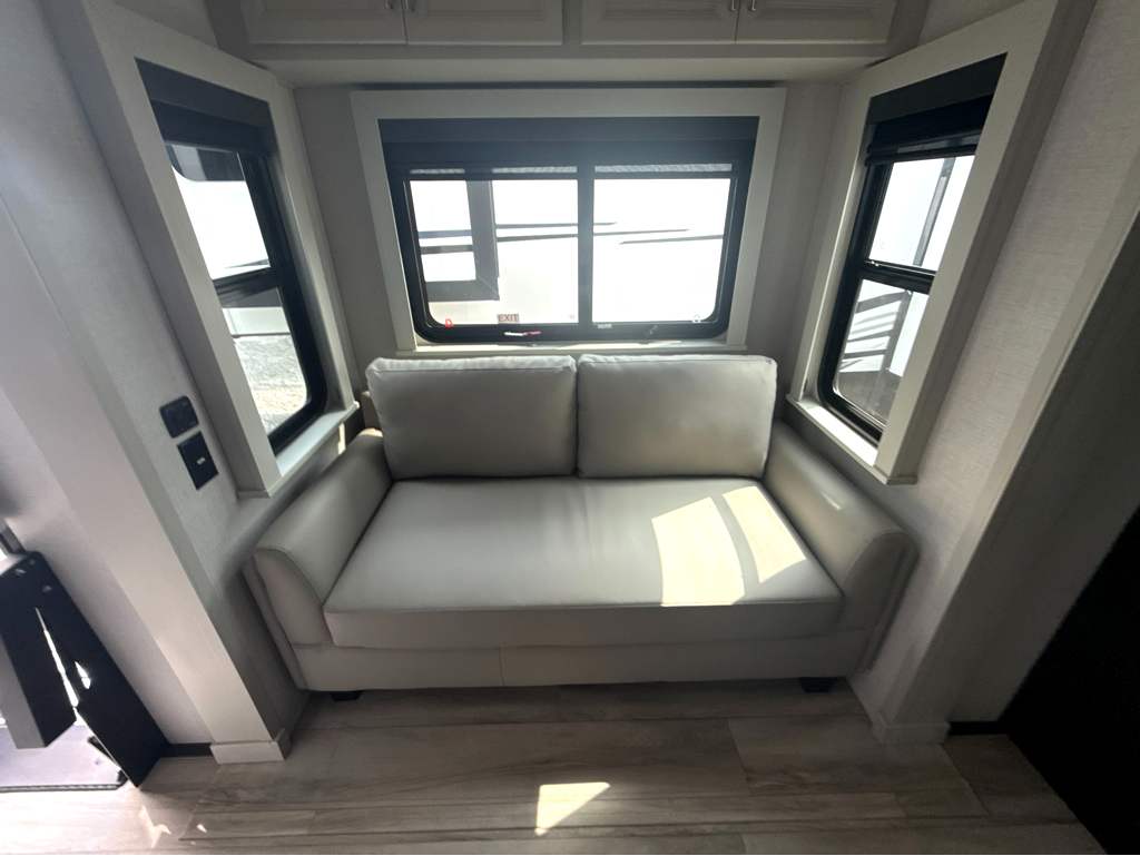 2026 Keystone ALPINE 3820FK - Image 20
