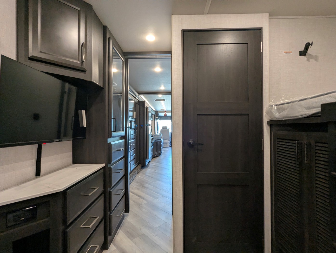 2026 Holiday Rambler Invicta 36Y - Image 39