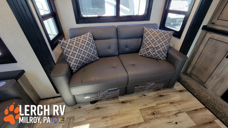 2022 KZ RV Durango Gold G387FLF - Image 18