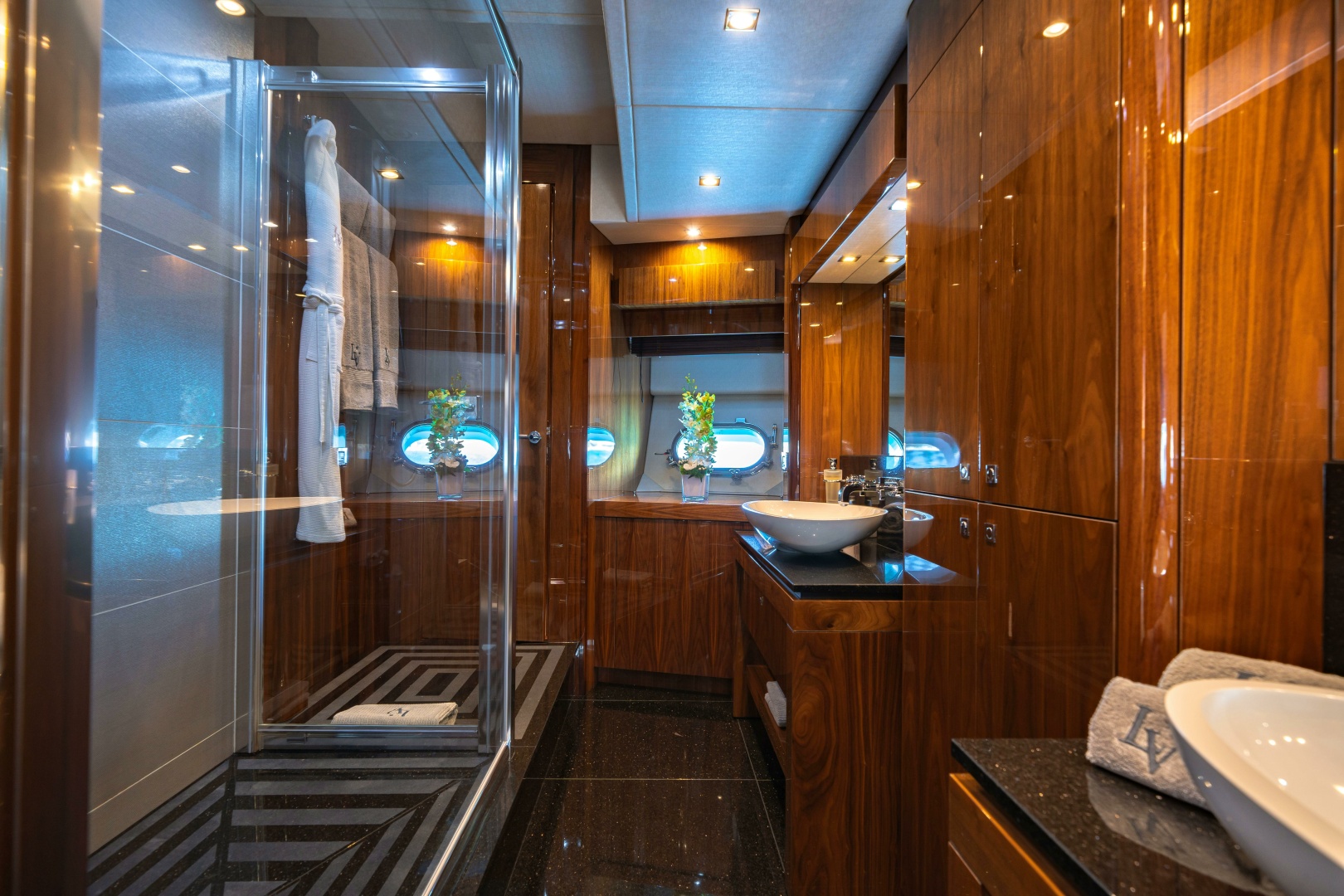 2014 Sunseeker Sunseeker 115 Sport Yacht - Image 17