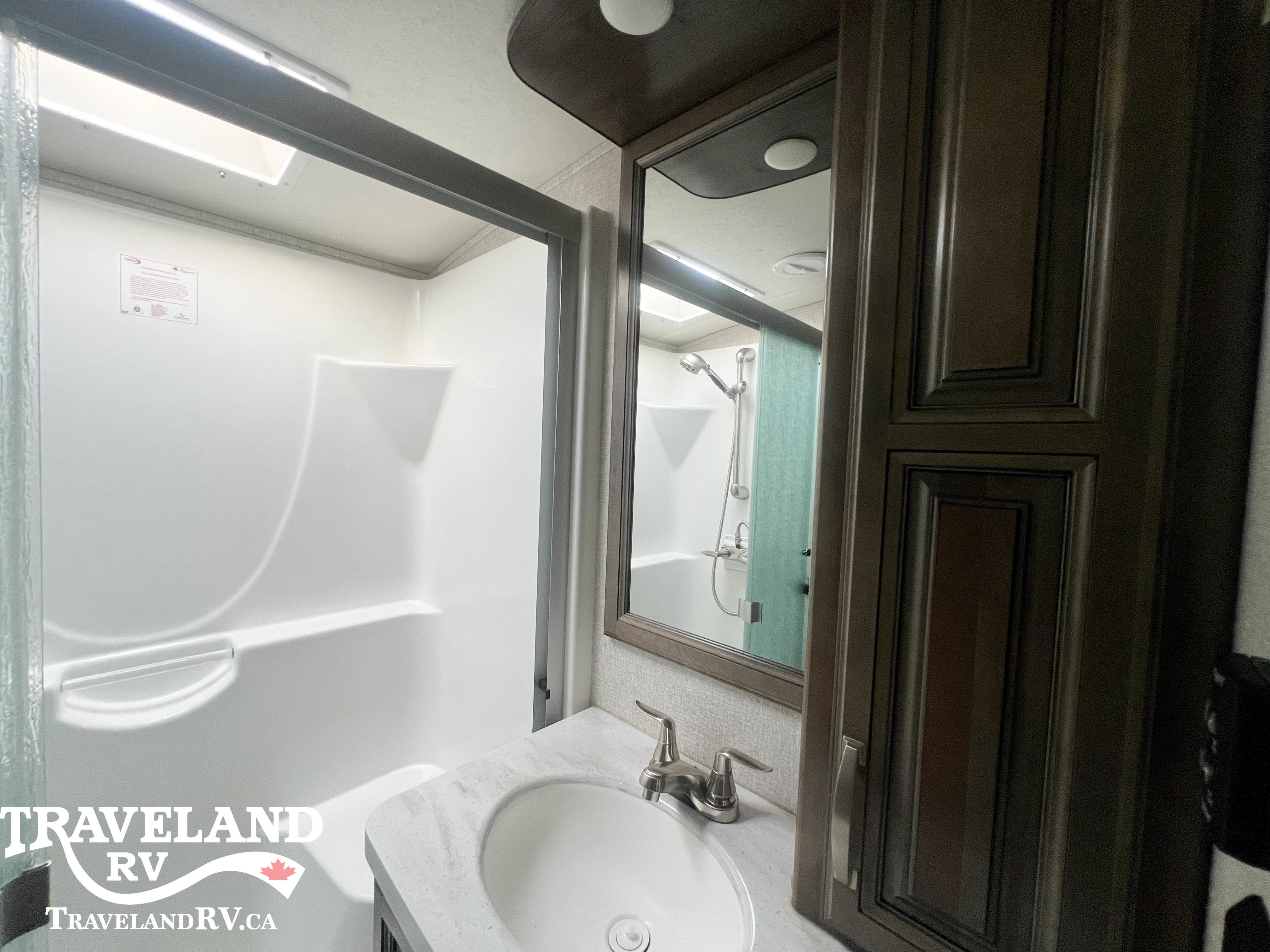 2018 Keystone Montana 3120RL - Image 22