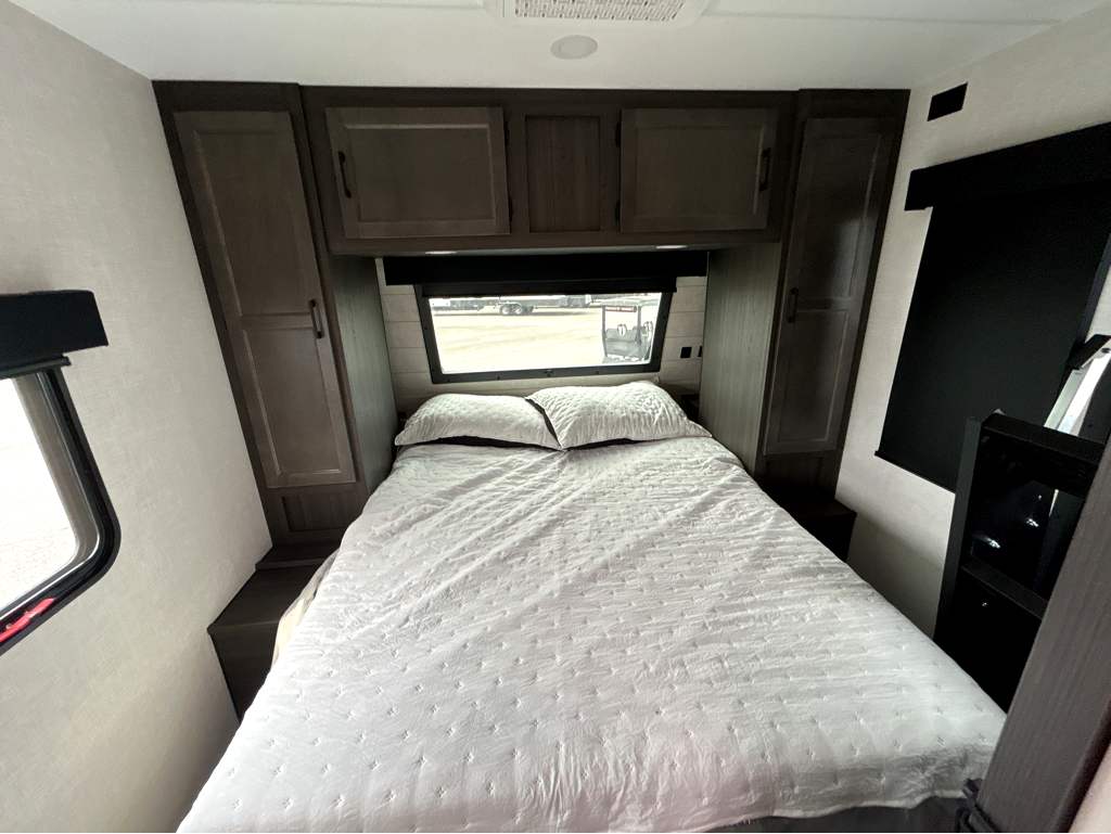 2026 VENTURE RV SPORTTREK 312VBH - Image 17
