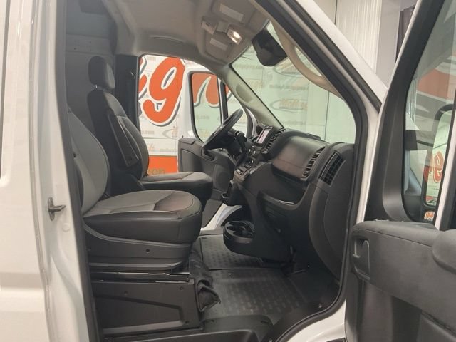 2025 Ram ProMaster Cargo Van Tradesman - Image 25