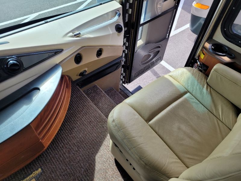 2008 Fleetwood American Eagle 42F - Image 4