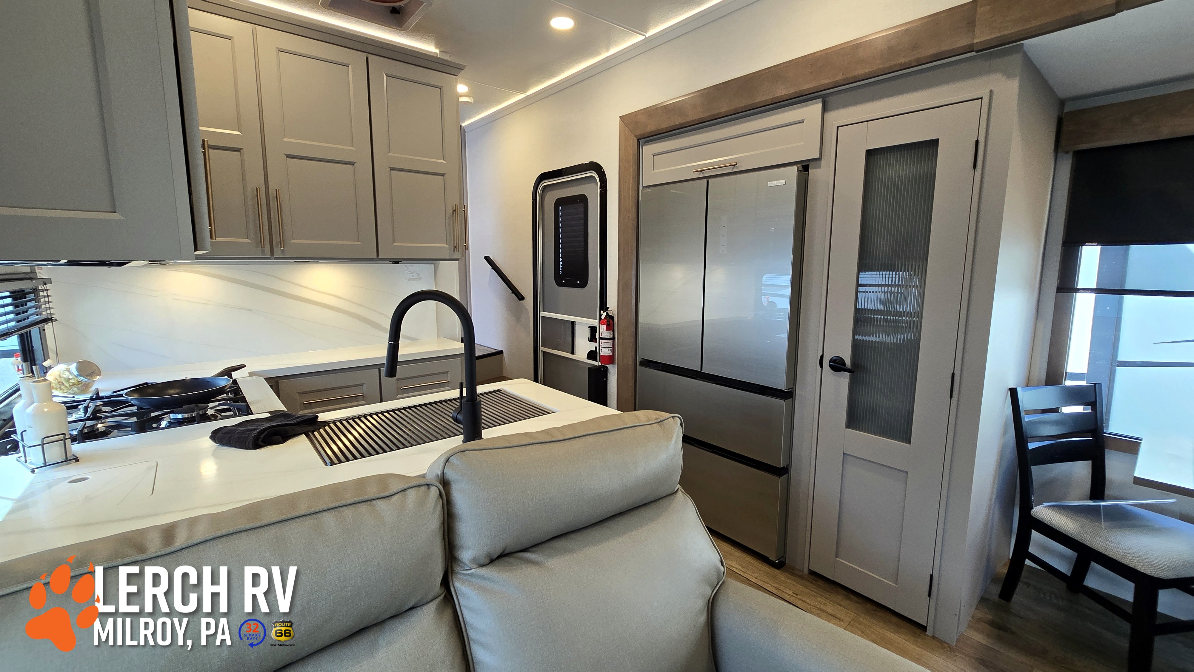 2025 Alliance RV Paradigm 395DS - Image 30