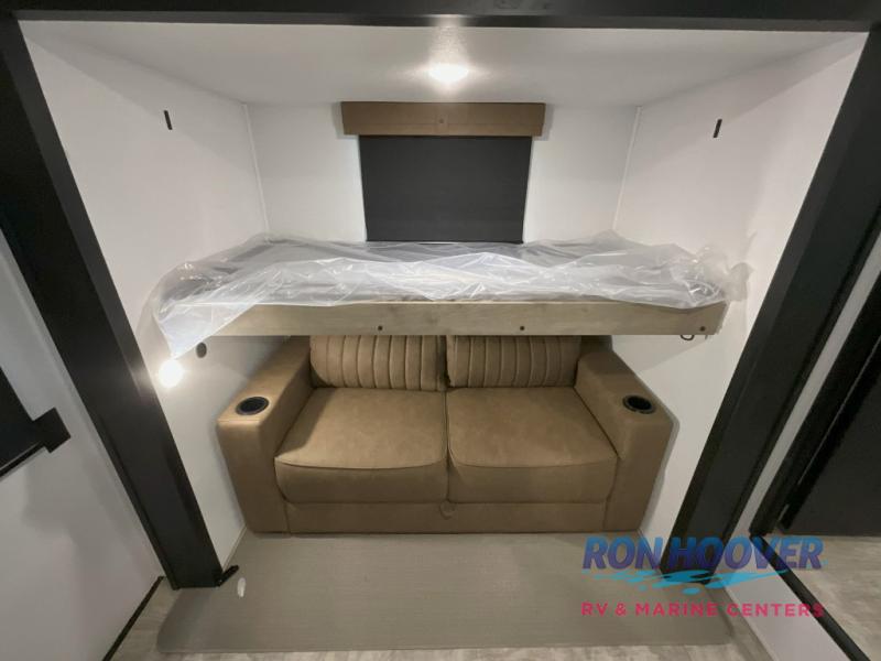 2026 PALOMINO 429LFT - Image 20