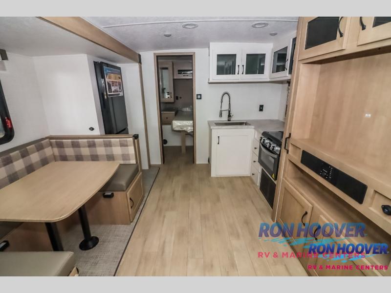 2025 PALOMINO 2430BHS - Image 8