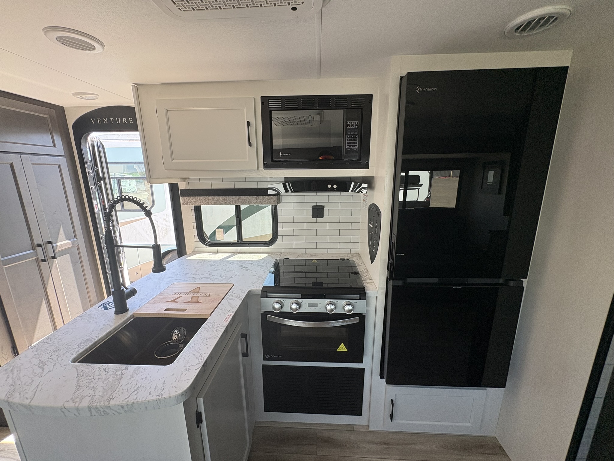 2026 VENTURE RV STRATUS 291VQB - Image 17
