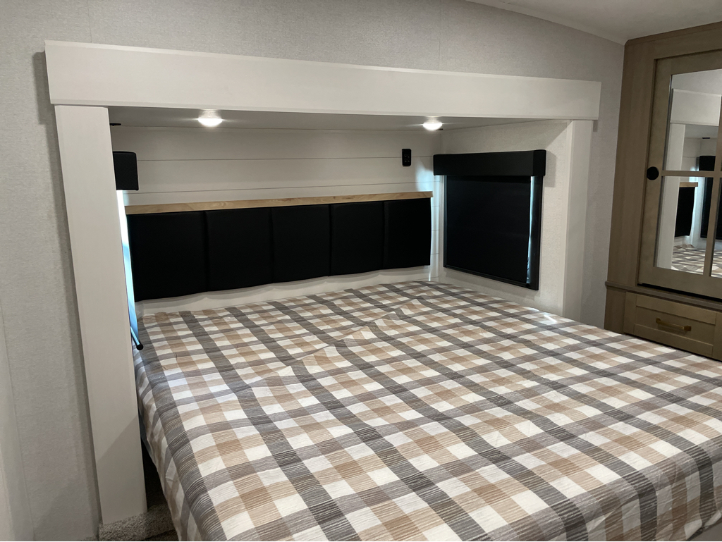 2026 Jayco Eagle 355MBQS - Image 24