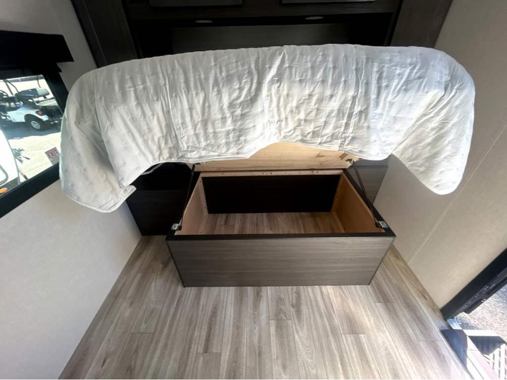 2026 VENTURE RV SPORTTREK STINGER 192VRB - Image 33