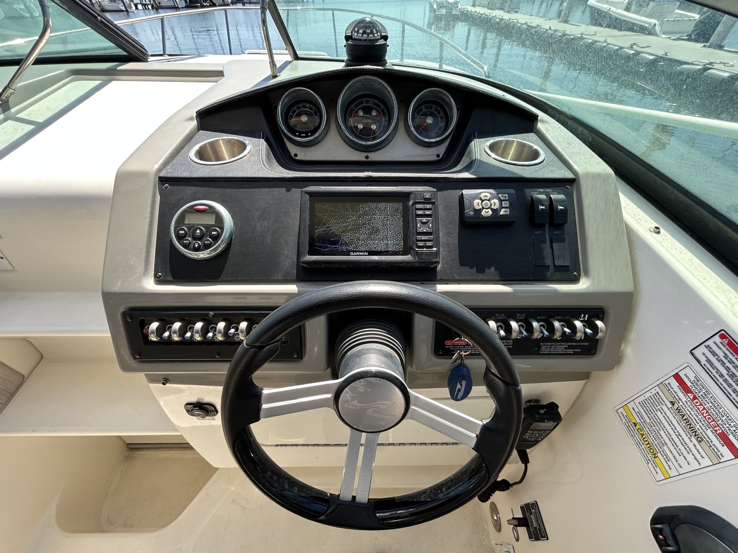 2014 Sea Ray - Image 24