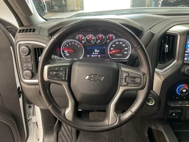 2021 Chevrolet Silverado 1500 Crew Cab RST 4WD - Image 15
