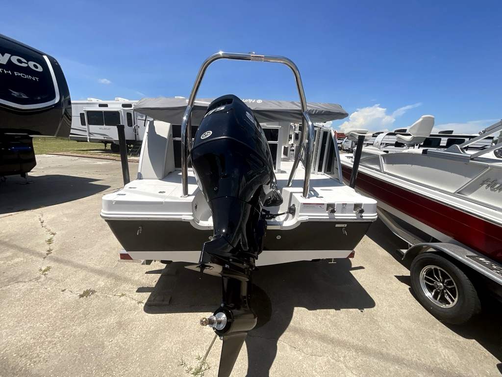 2027 HURRICANE 2027 FUNDECK 2260 REF - Image 7