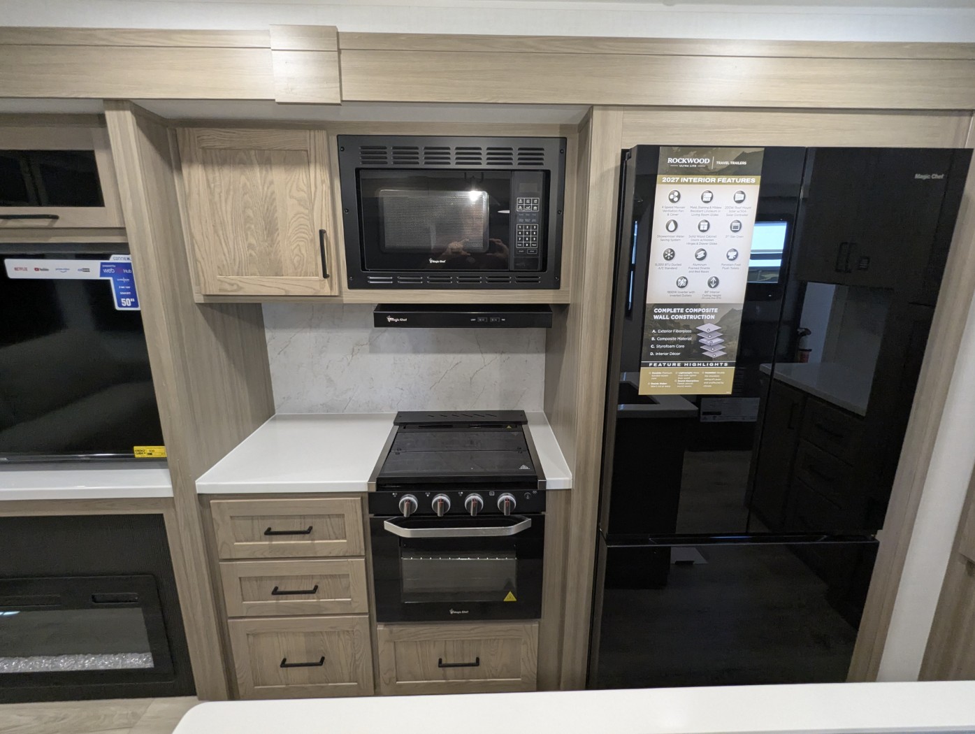 2027 Forest River Rockwood Ultra Lite 2916RL - Image 36