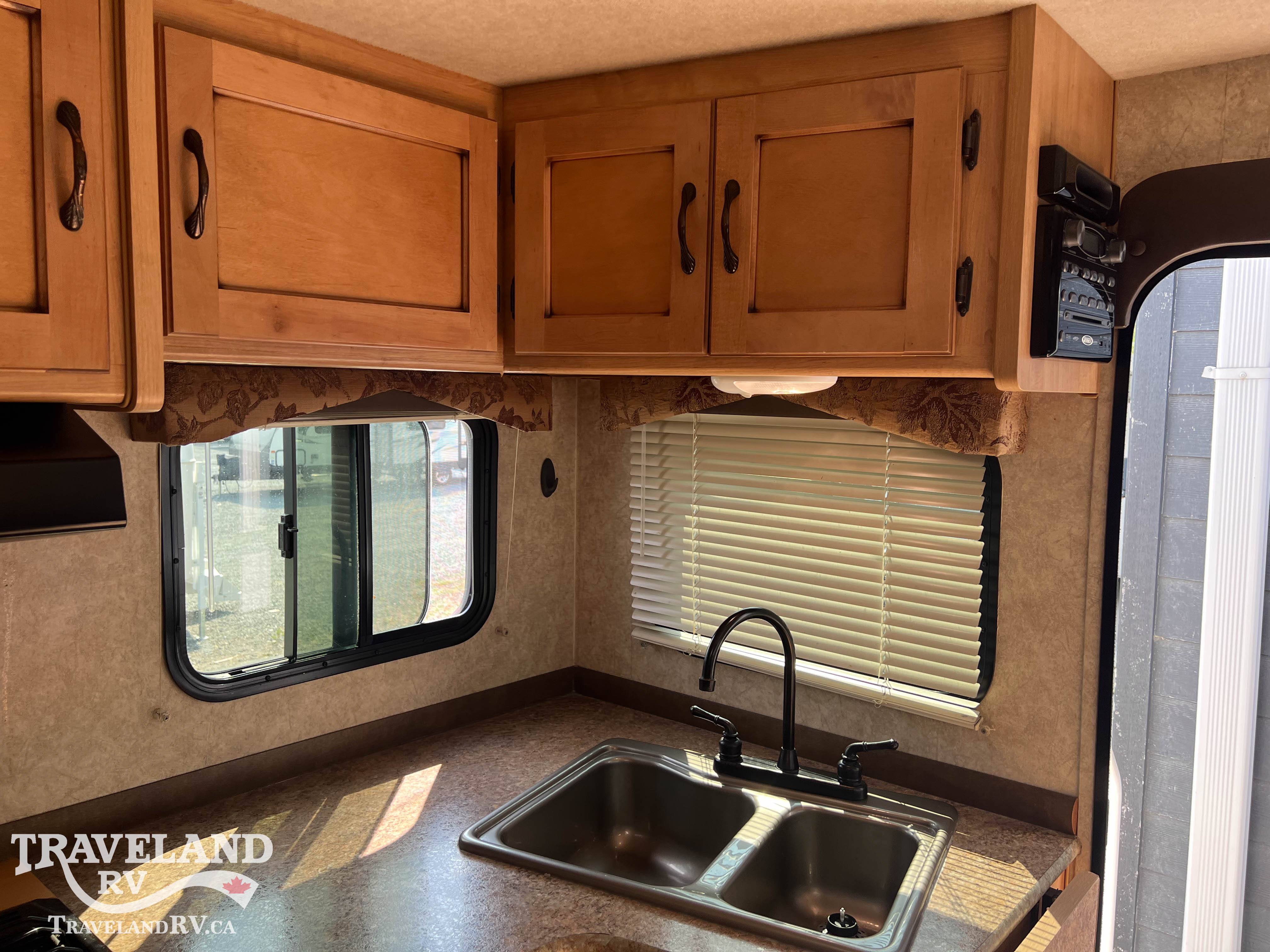 2015 ADVENTURER 86SBS HMS - Image 9