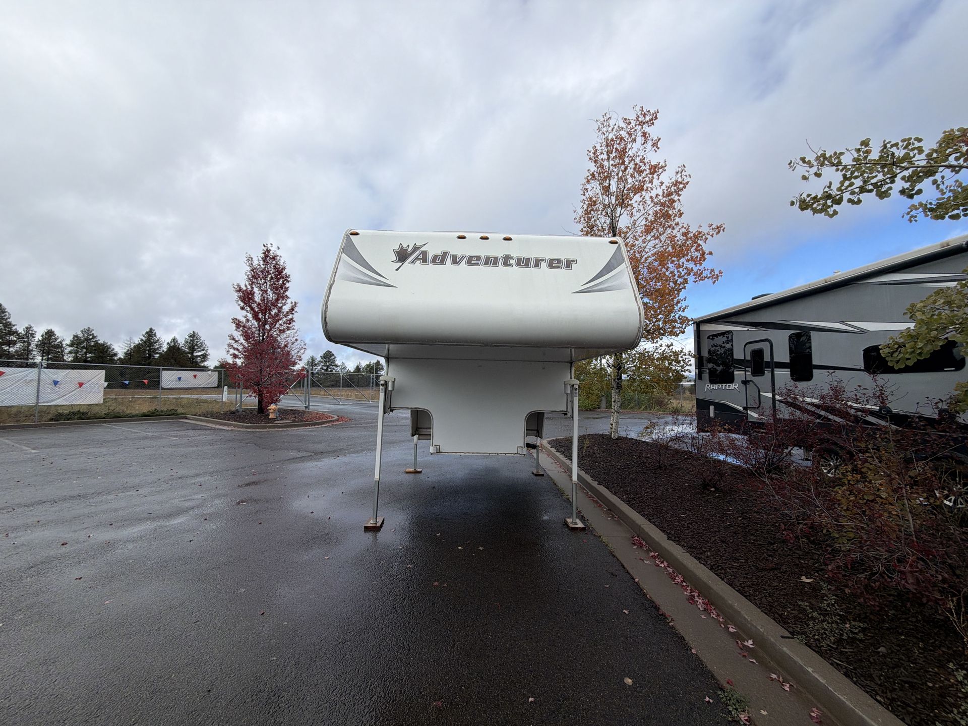 2018 Adventurer Adventurer 86FB - Image 3