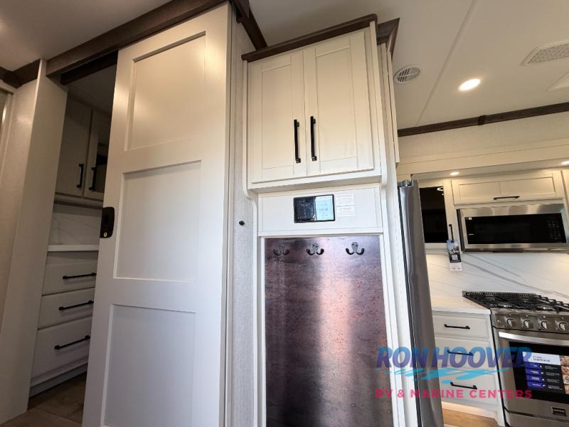 2026 FOREST RIVER 425FO - Image 34