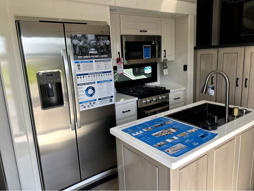 2026 JAYCO PINNACLE 39FLOK - Image 7