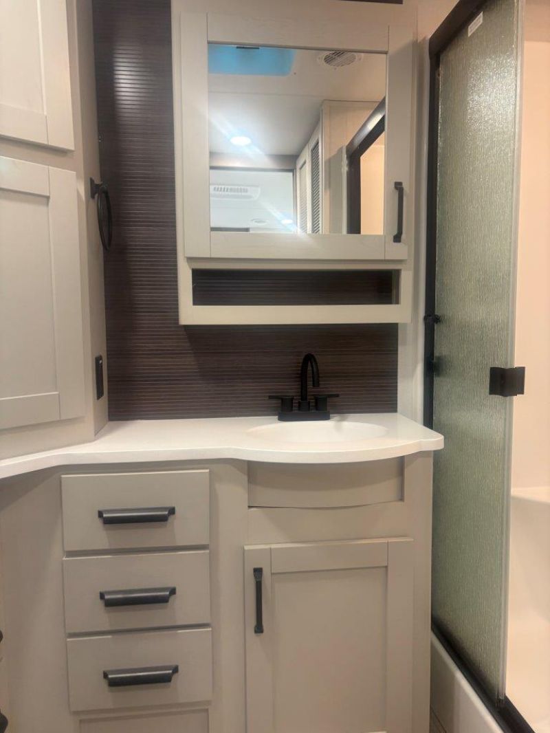 2026 Grand Design Reflection Travel Trailer 322FKTS - Image 24