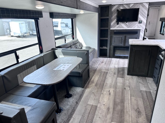 2022 KZ RV Sportsmen SE 332BHKSE - Image 18