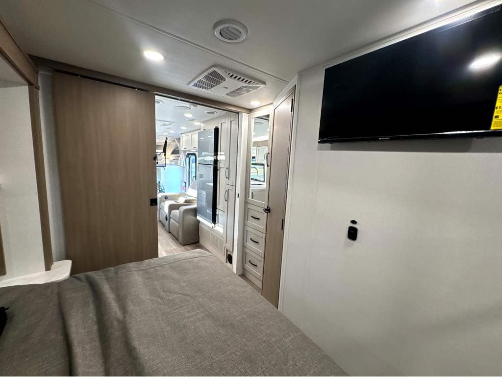 2027 ENTEGRA COACH ESTEEM XL 32U - Image 18