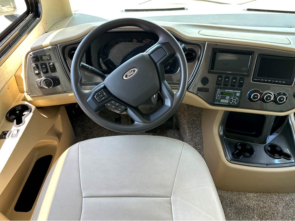 2019 TIFFIN ALLEGRO 34 PA - Image 28