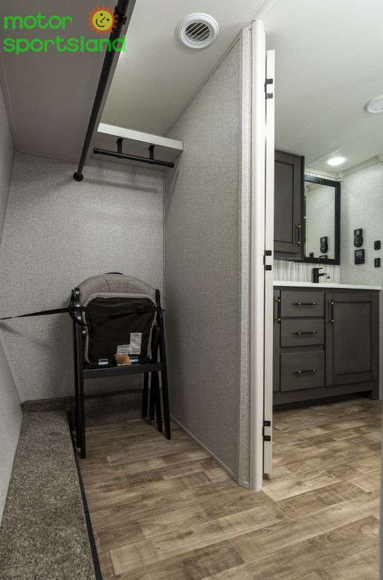 2025 CrossRoads Redwood RW415RD - Image 32