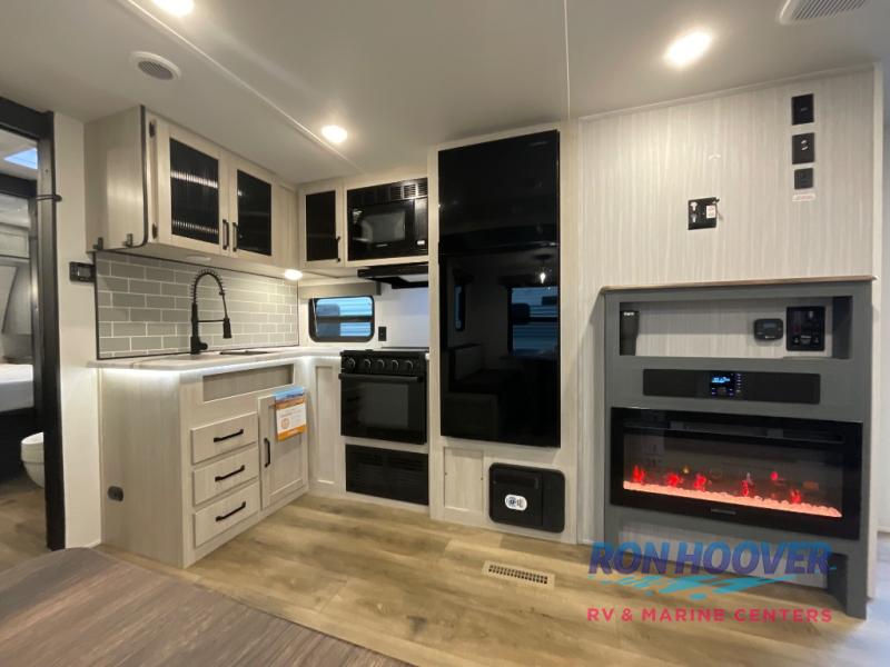 2026 PALOMINO 337BH - Image 42