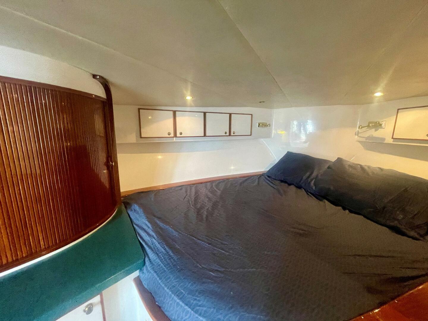 2005 Custom Carolina 40 DeSanti - Image 21