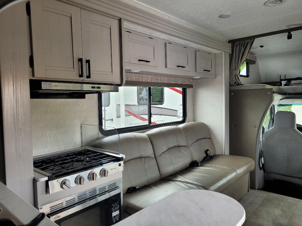 2025 Coachmen Leprechaun 260QB - Ford E-450 - Image 20