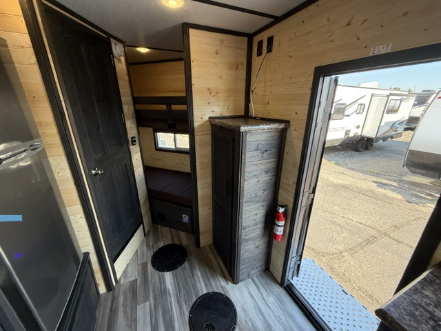 2027 ICE CASTLE RV EXTREME III 8X21 - Image 23