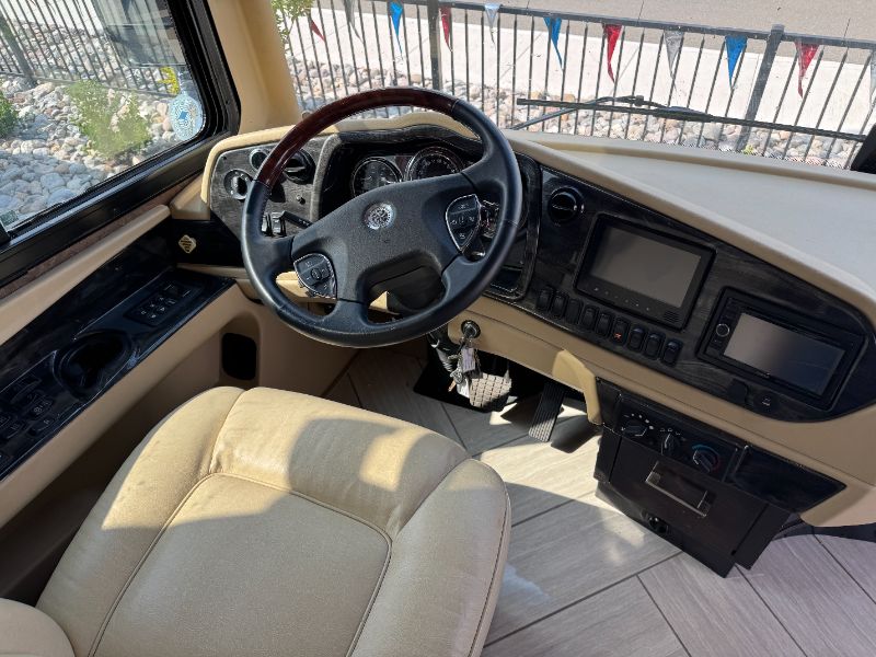 2014 Tiffin Allegro Bus 45 LP - Image 3