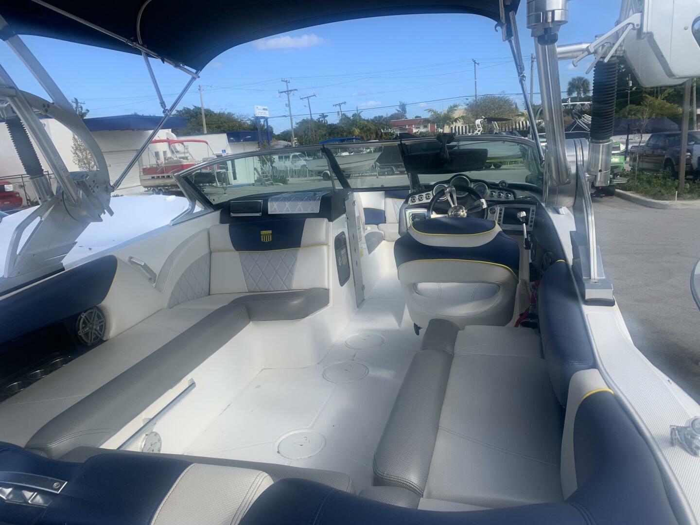 2015 MasterCraft X23 - Image 4