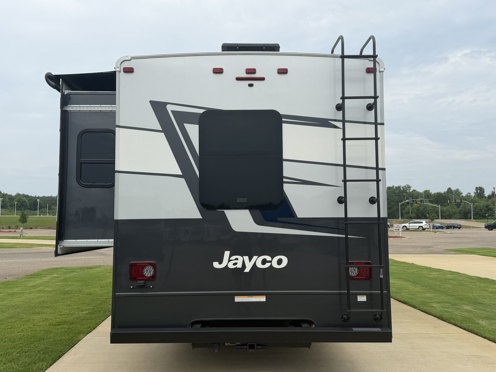 2027 JAYCO GREYHAWK 29MV - Image 4