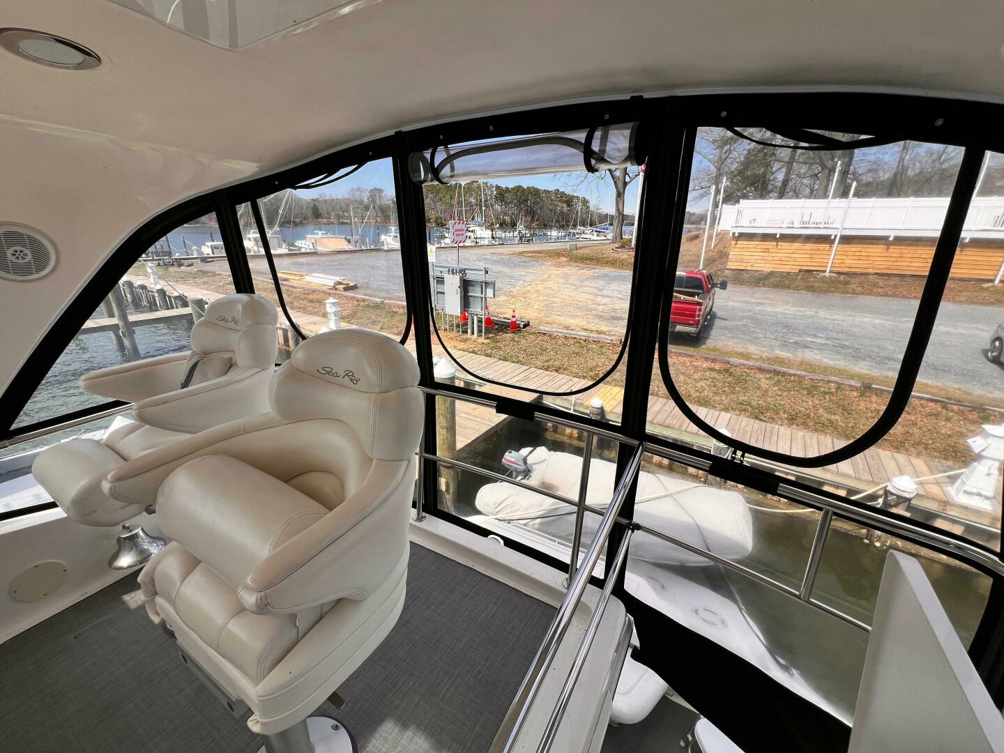 2004 Sea Ray 480 Sedan Bridge - Image 43
