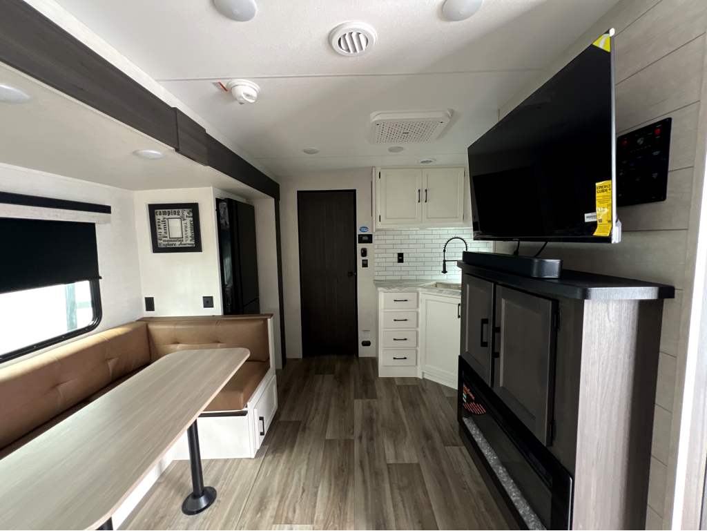 2026 VENTURE RV SPORTTREK 261VBH - Image 20