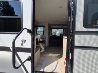 2027 JAYCO JAY FEATHER 25RLSL - Image 7