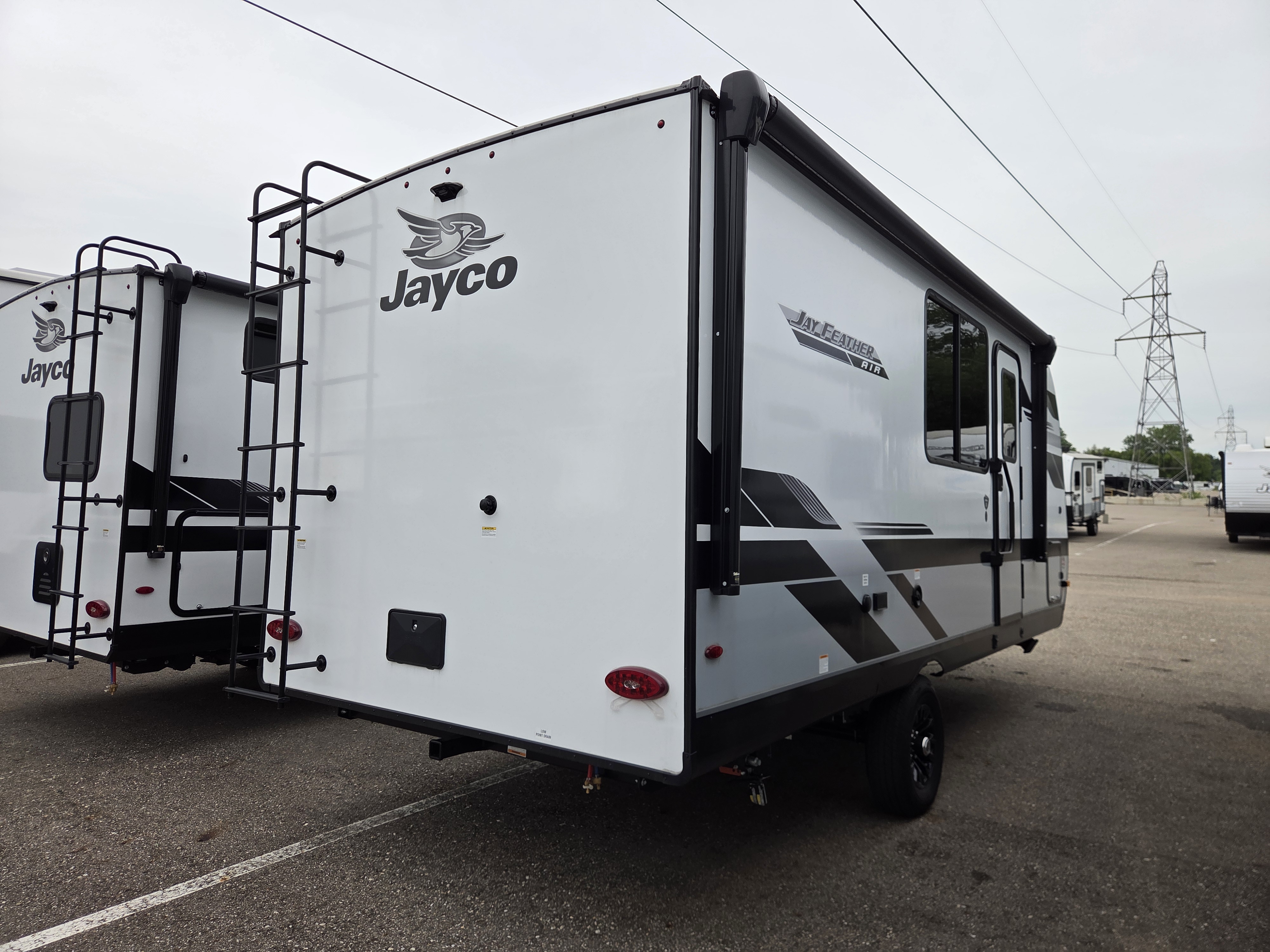 2025 Jayco Jay Feather Air 18MBH - Image 2