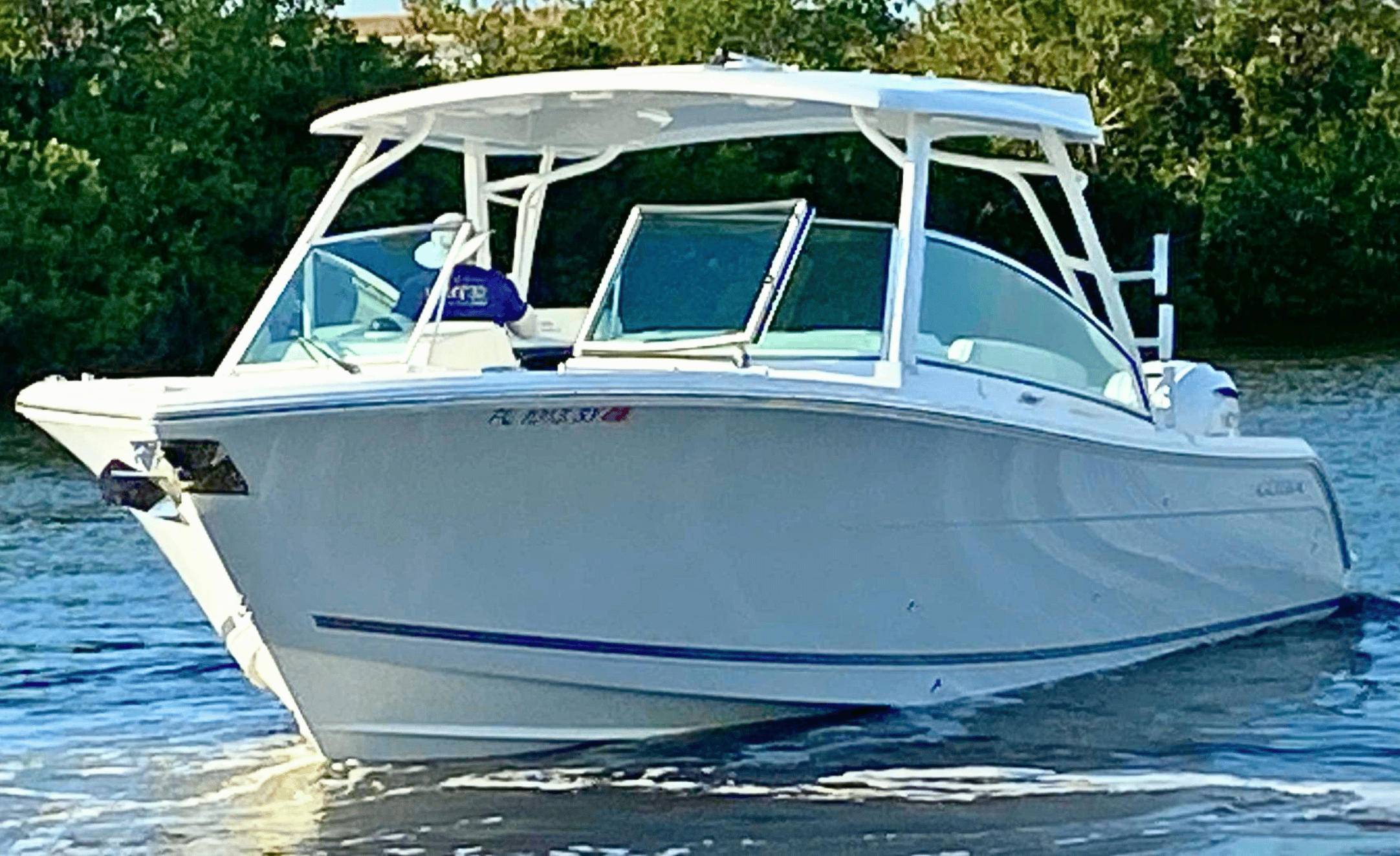 2021 COBIA 330DC - Image 7