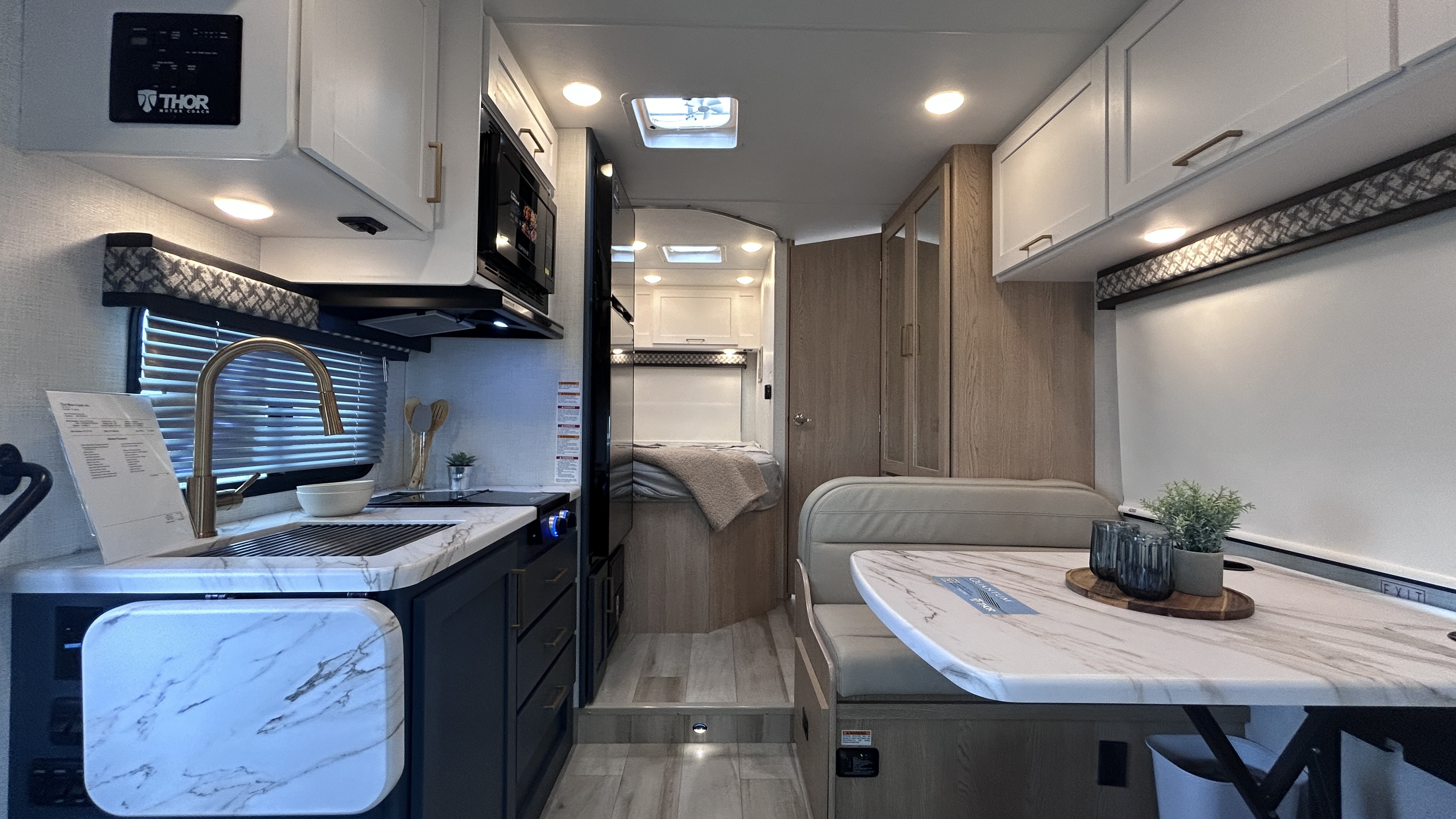 2026 Thor Motor Coach Quantum LC21 - Image 10