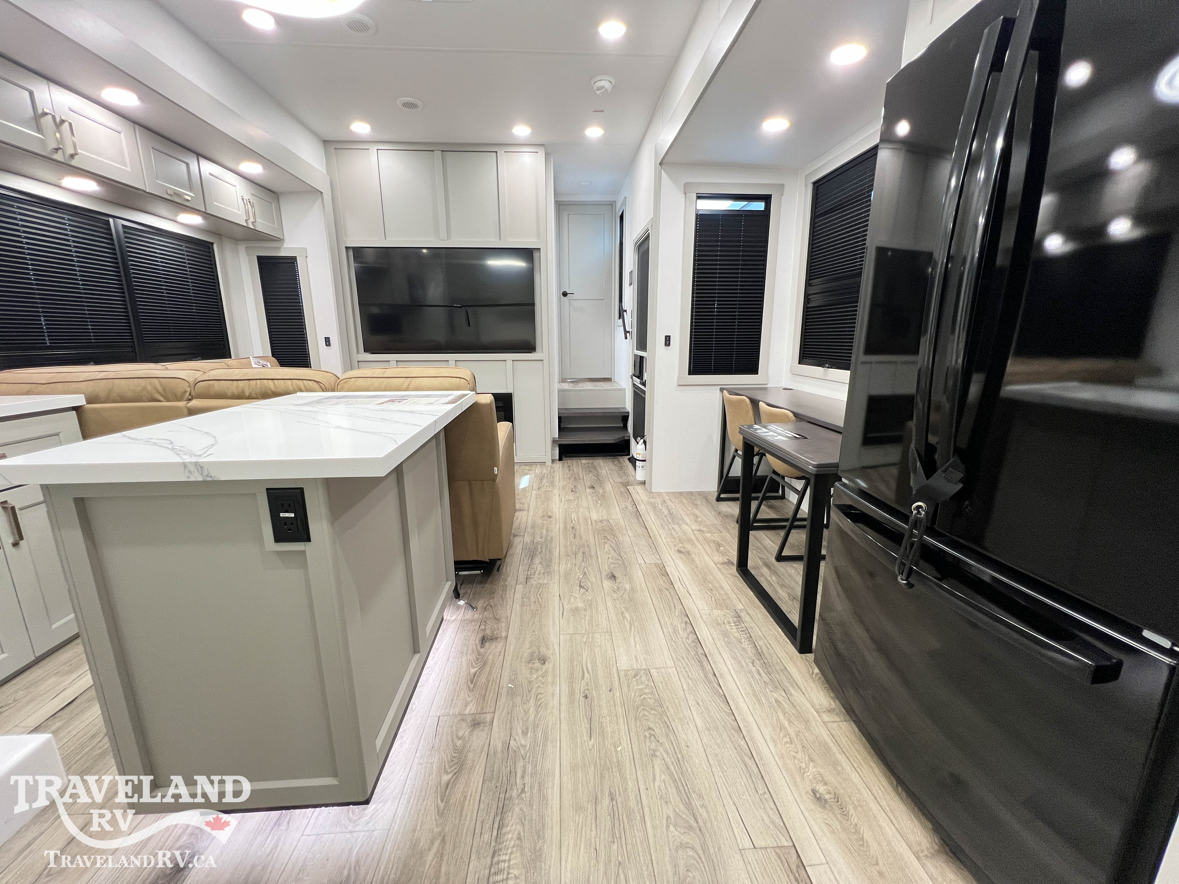 2027 Brinkley RV Model G 3950 - Image 4