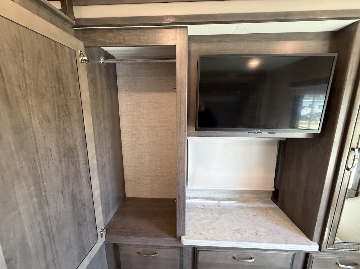 2022 JAYCO SENECA 37M - Image 40