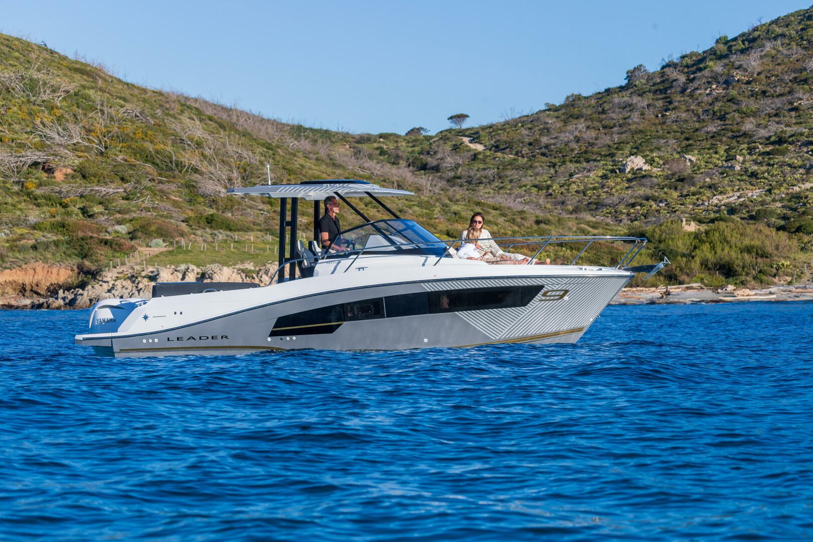 2020 Jeanneau NC 1095 Coupe - Image 2