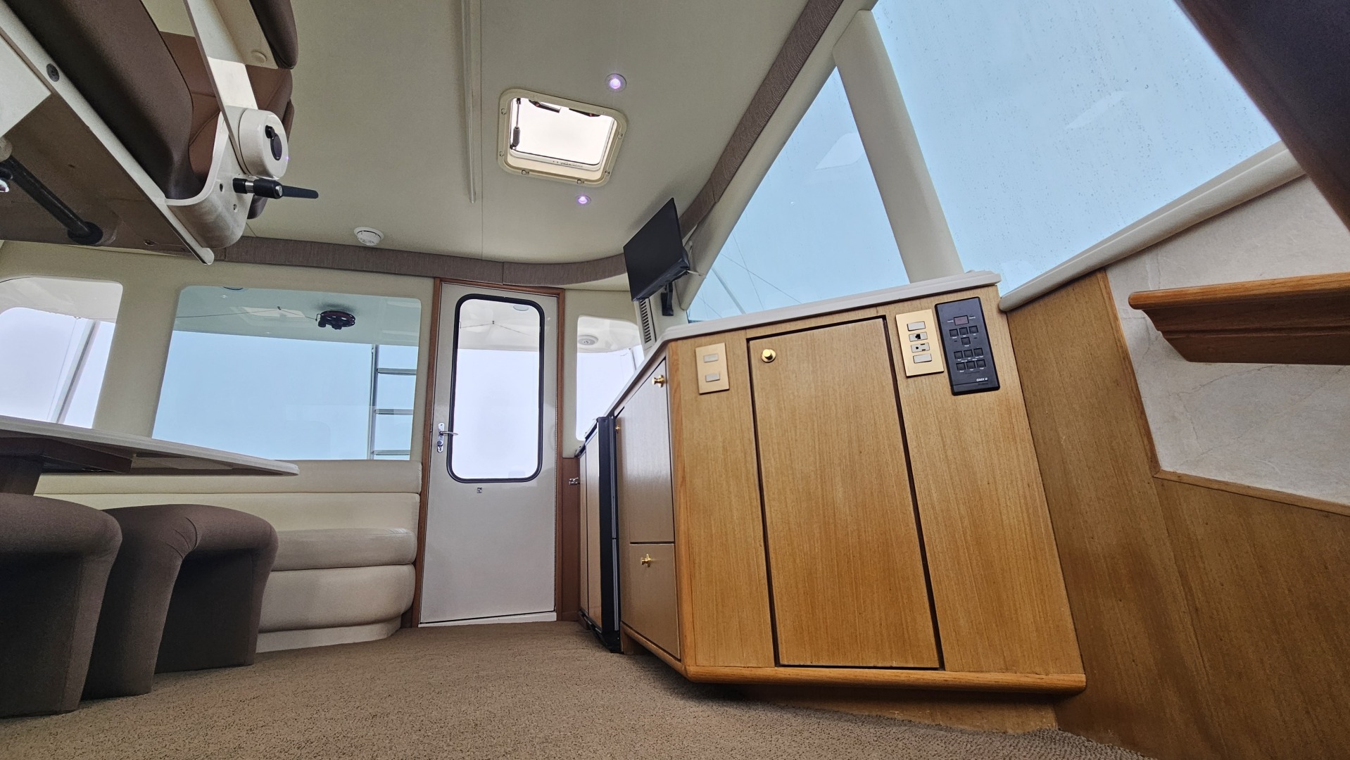 2000 Ocean Yachts 70 SUPER SPORT - Image 20