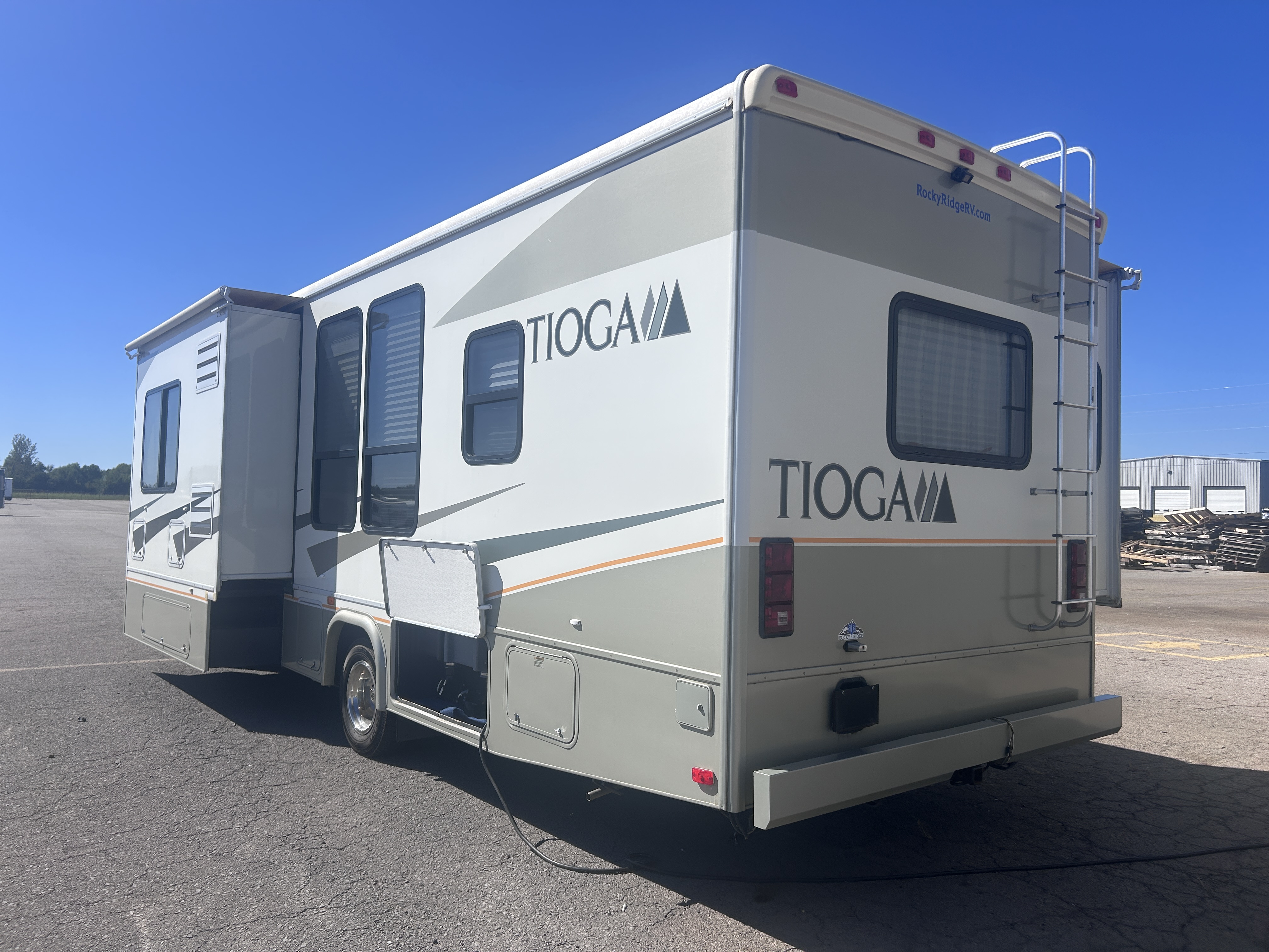 2007 FLEETWOOD TIOGA 31M - Image 6