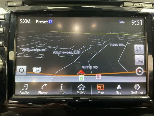2018 Nissan Murano Utility 4D Platinum AWD V6 - Image 16