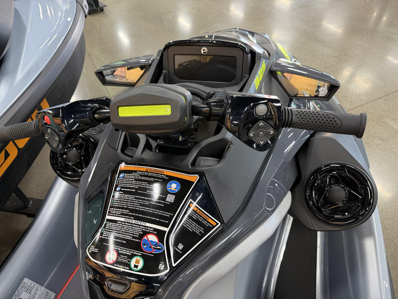 2025 Sea-Doo RXT X 325 AUDIO - Image 8