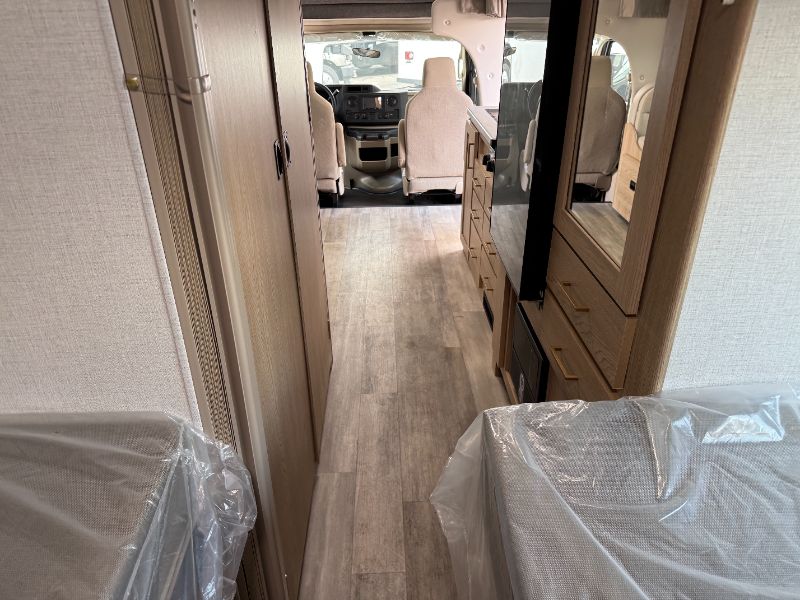 2026 Thor Motor Coach Four Winds 25Z - Image 18