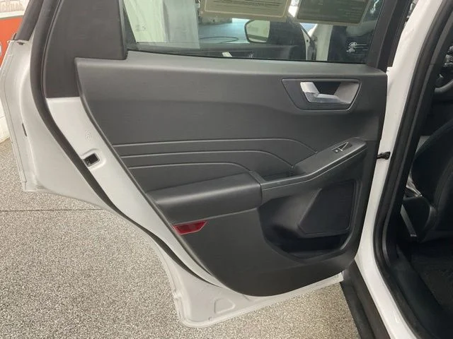 2023 Ford Escape Utility 4D ST Line 2WD - Image 20