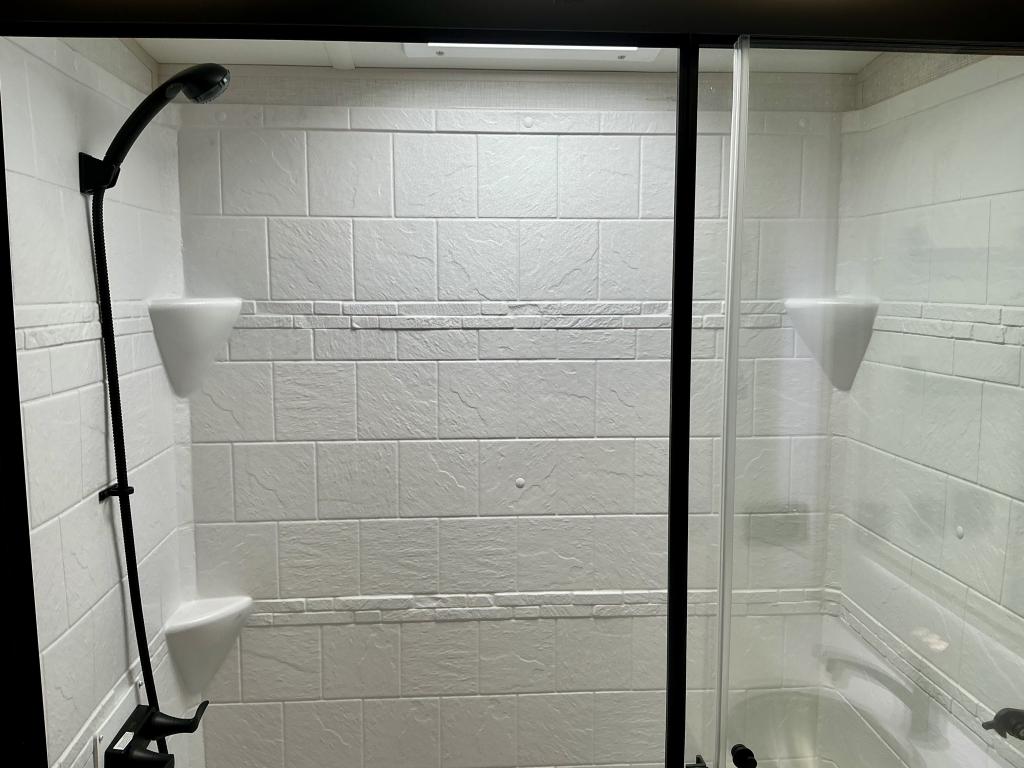 2027 FOREST RIVER 376FAM - Image 30